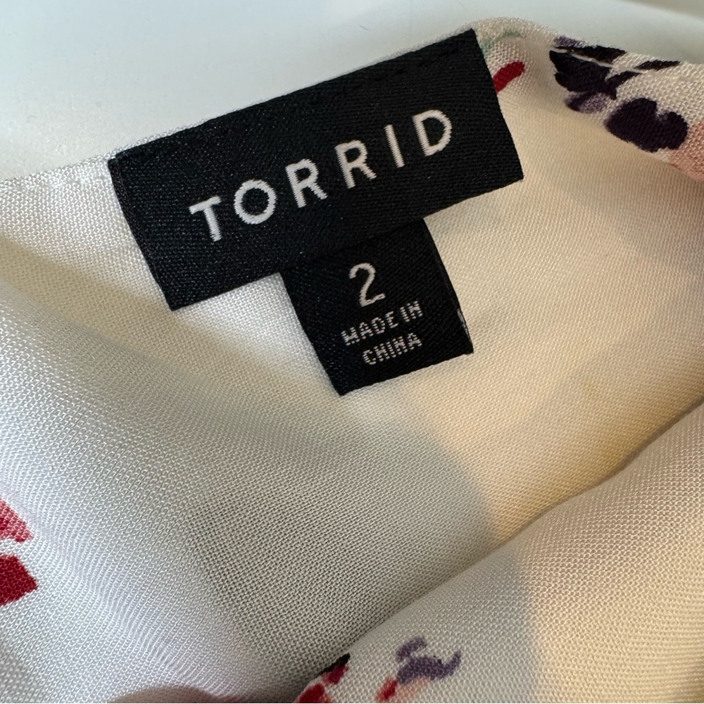 Torrid White Floral Maxi Challis Teired Dress size 2 = 18/20 - Picture 11 of 13